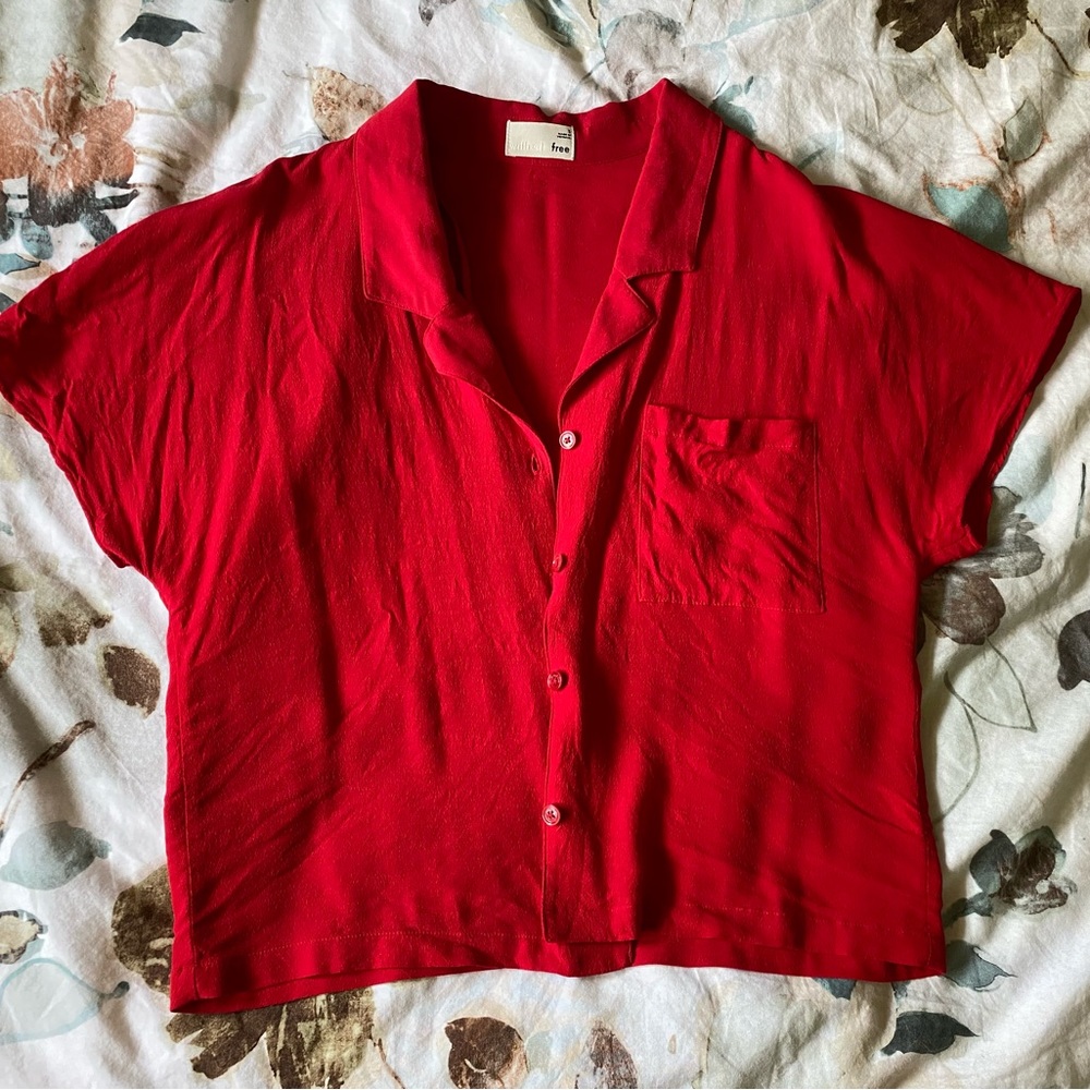 Aritzia short sleeve button down shirt